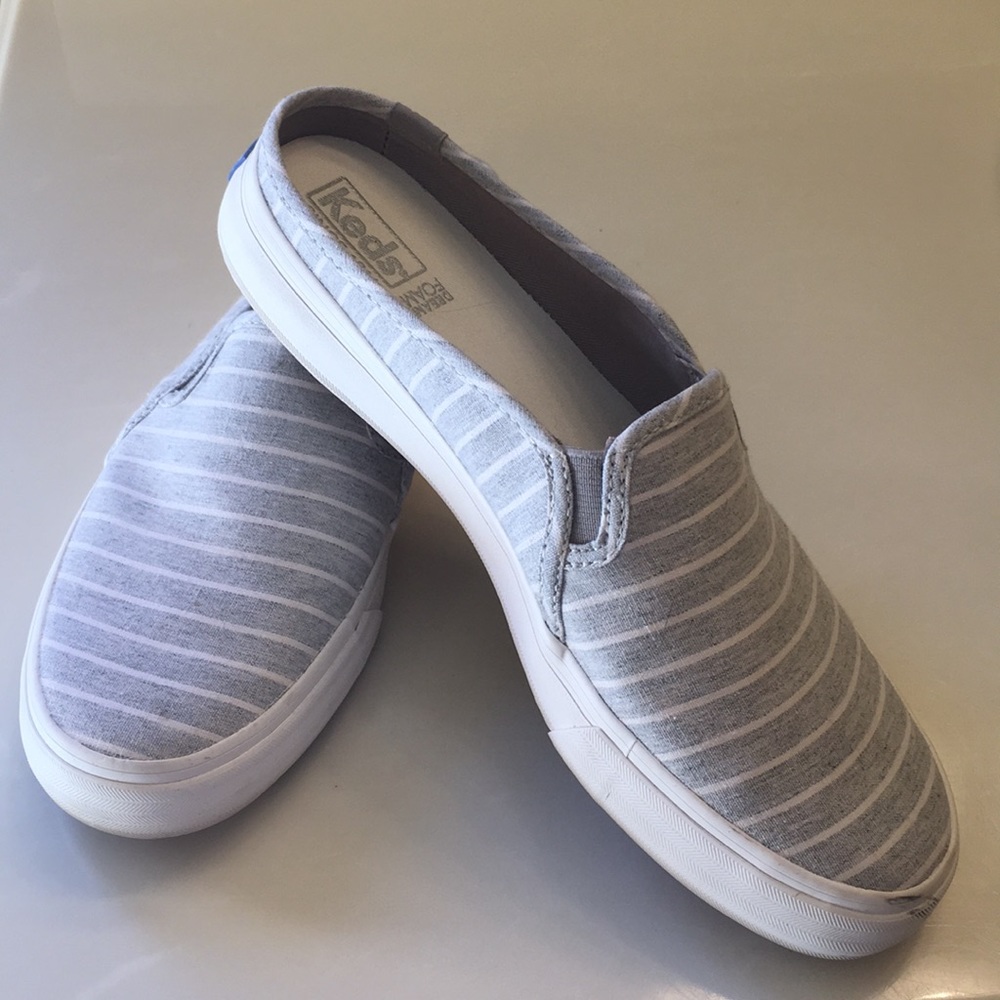 Grey/white striped Keds sneakers size 7 1/2